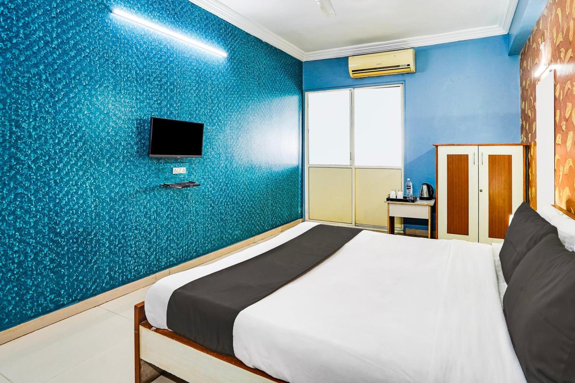 Hotel O Vibrant Residency 아흐메다바드 외부 사진