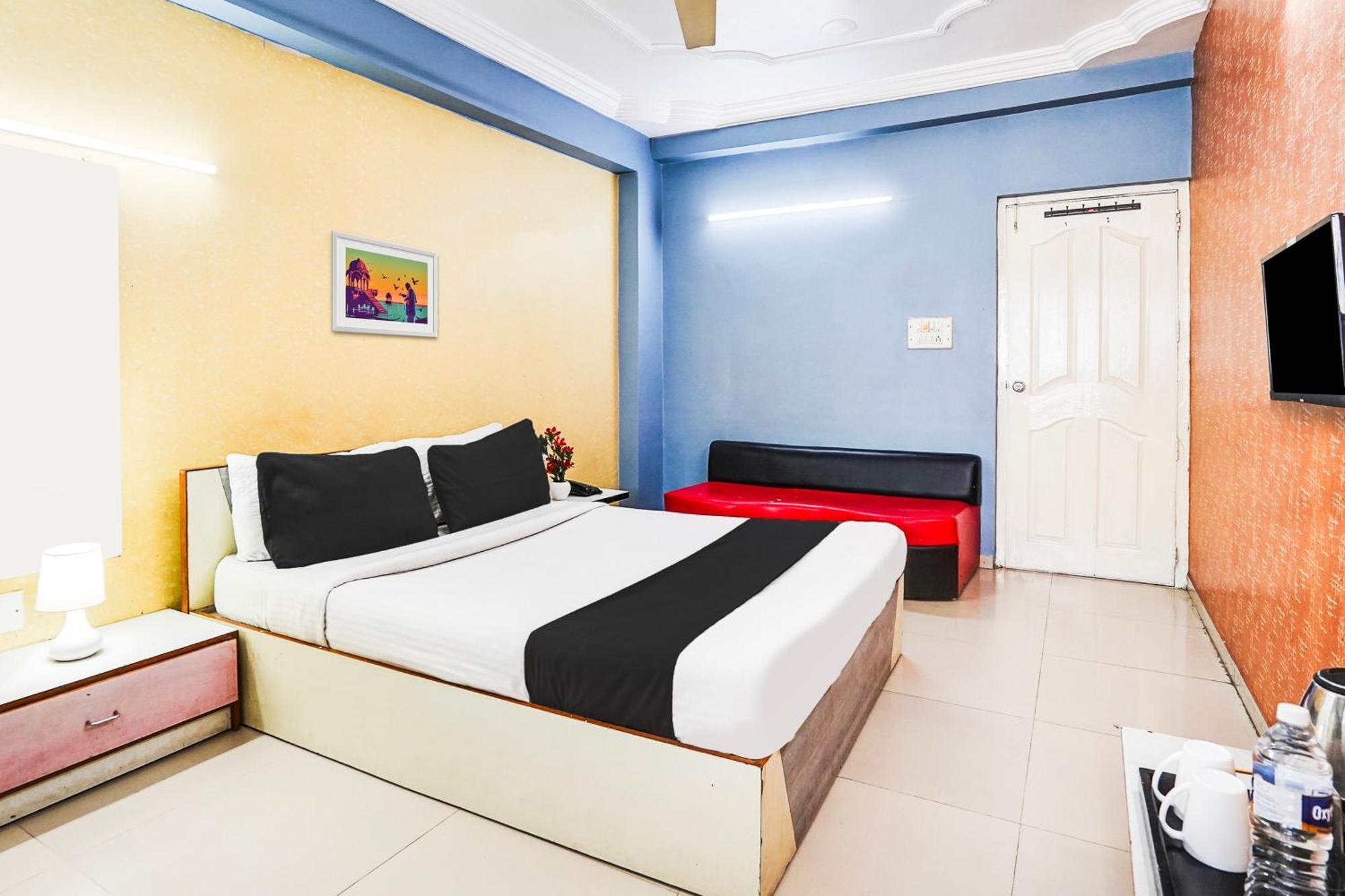 Hotel O Vibrant Residency 아흐메다바드 외부 사진