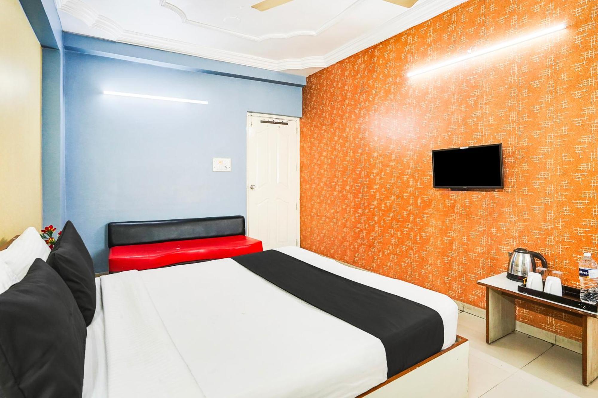 Hotel O Vibrant Residency 아흐메다바드 외부 사진